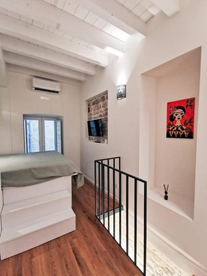 Corte San Triggiano 13 Citta Vecchia, Bari Exterior foto